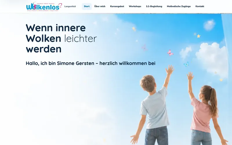 Website von Wolkenlos Kids mit Himmel-Motiv